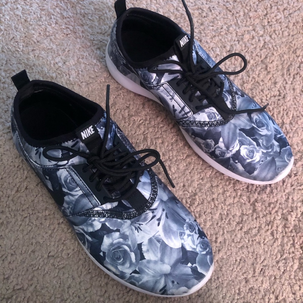 NIKE JUVENATE SNEAKERS